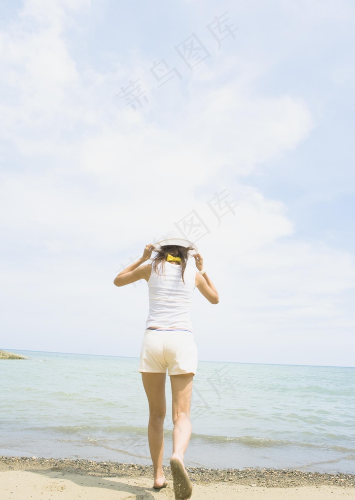 海滩女人图片