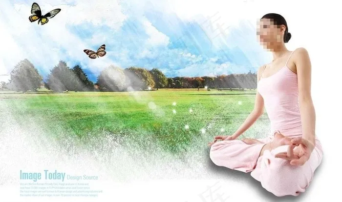 打坐的健身美女图片(4000X2600(DPI:300))psd模版下载
