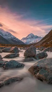 雪山下的河流高清摄影图片 雪山下的河流高清摄影图片