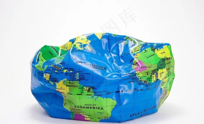 瘪了地球仪图片