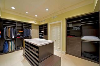 衣帽间衣柜效果图