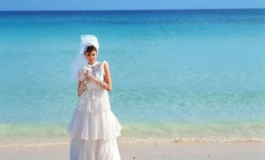 海滩新娘图片
