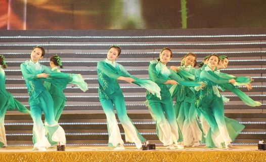 秧歌舞起来图片