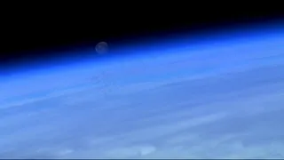 从太空中拍地球高清视频