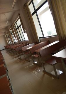 大学教室图片