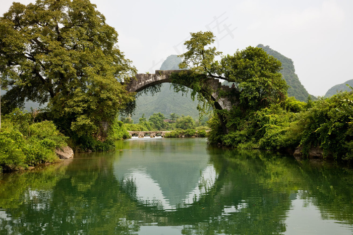 美丽拱桥风景摄影