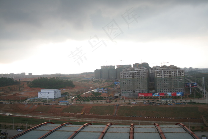 风雨前的黑暗图片