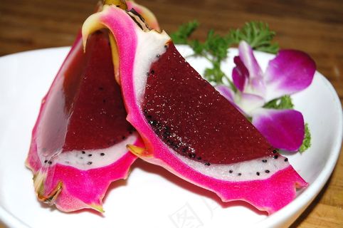 火龙果红酒冻图片