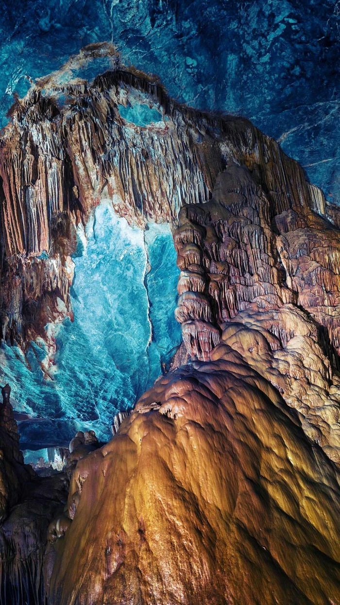 岩洞高清摄影图片