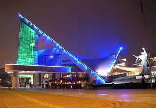 充满音乐氛围的星海音乐厅夜景图片