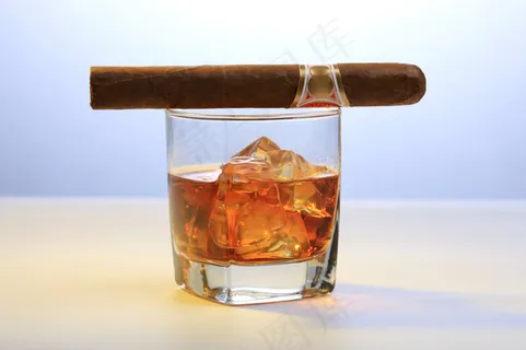 雪茄 红酒图片