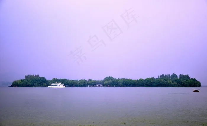 三潭映月