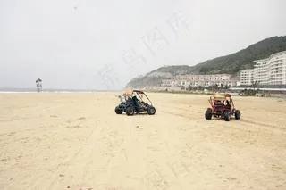 阳江闸坡大角湾的越野车图片