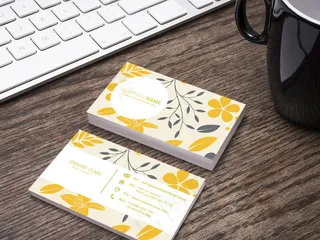 黄花简约大气商务通用名片设计