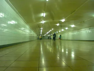 通地铁通道图片