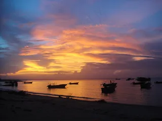 晚霞三亚海滩图片