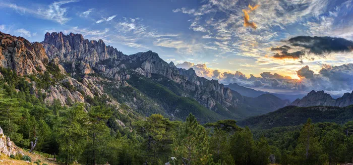 美丽山峰风景摄影