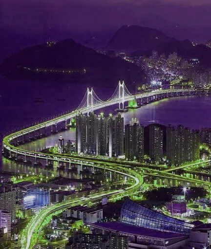 夜色中的马路psd模版下载