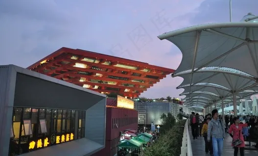 世博园菲中国国家馆夜景图片