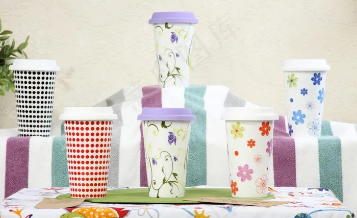 尚居家饰时尚陶瓷保温杯图片