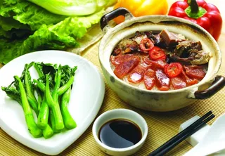 腊味煲仔饭图片