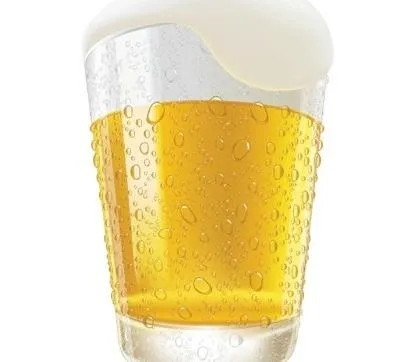 逼真的啤酒杯 啤酒泡沫的矢量图形ai矢量模版下载