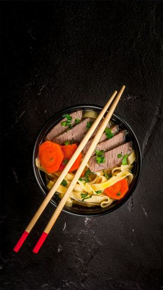 牛肉汤面高清摄影图片