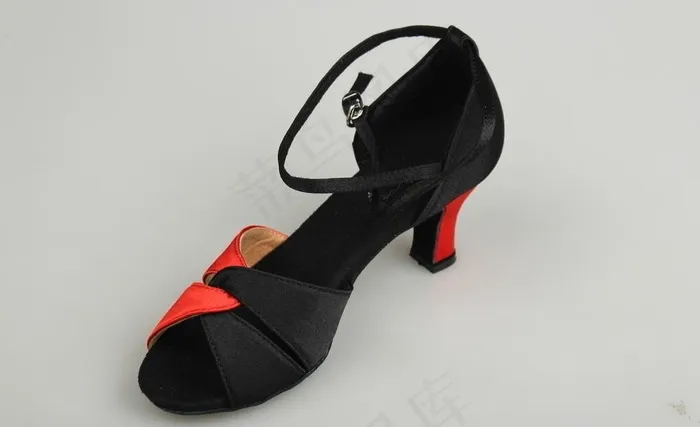 拉丁舞鞋图片