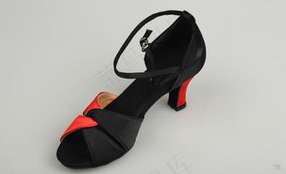 拉丁舞鞋图片