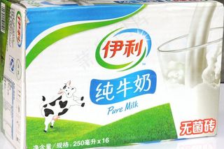 伊利纯牛奶图片
