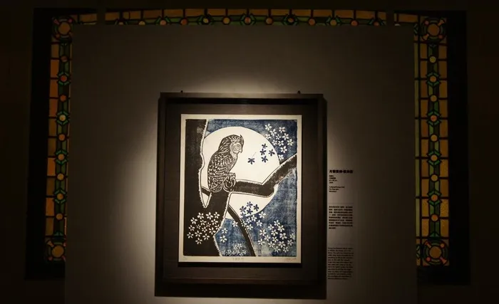 艺术馆中的展品 精致漂亮的美术展品...