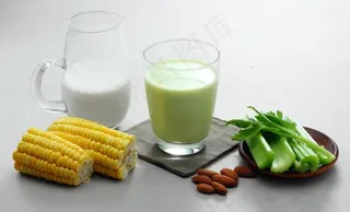 玉米西芹杏仁牛奶图片