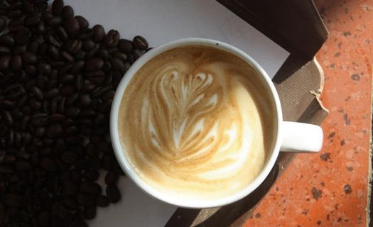 咖啡杯与拉花图片