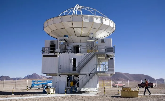 APEX射电望远镜图片