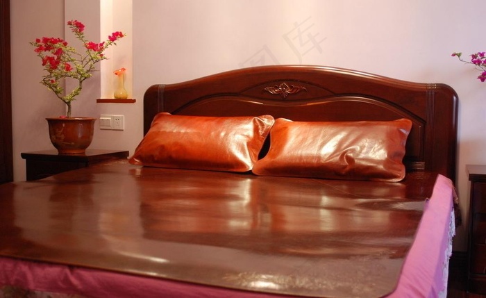 牛皮卧房床上套件图片