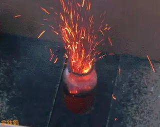 重铬酸铵分解场景动态图片