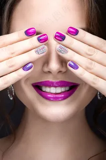 性感红唇美甲女人, 性感红唇美甲女人,