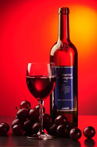 酒瓶艺术照图片