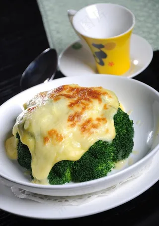 芝士焗西兰花图片