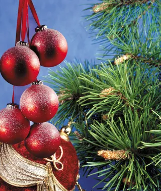 红色丝带小彩球