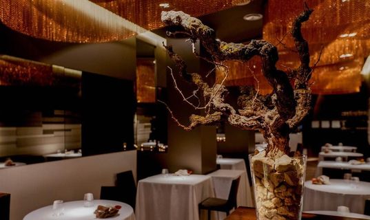 高档餐厅实景图