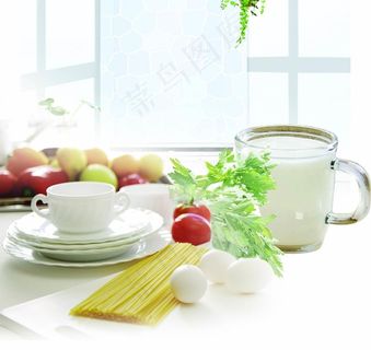 蔬菜 水果 盘子 鸡蛋 牛奶素材图...