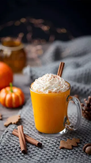 杯子装着的冰淇淋高清摄影图片