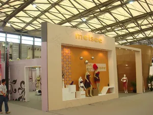 内衣展会橱窗展示图片