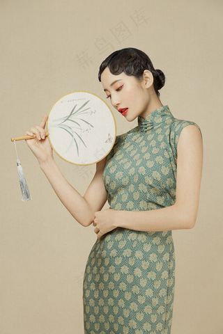 国潮复古旗袍诗样芳华美女人像