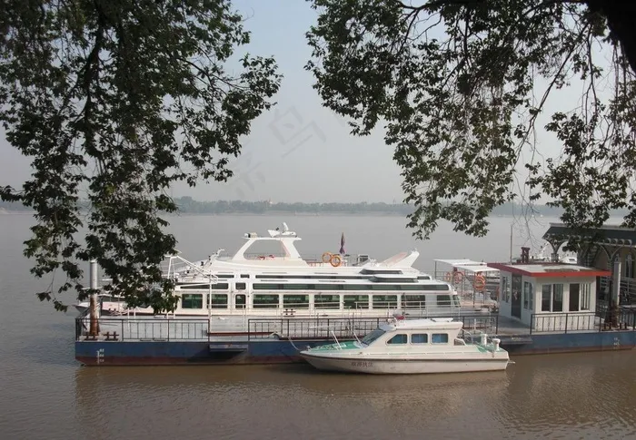游船码头图片