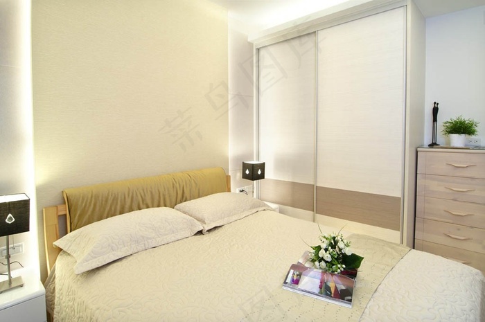 衣帽间衣柜效果图