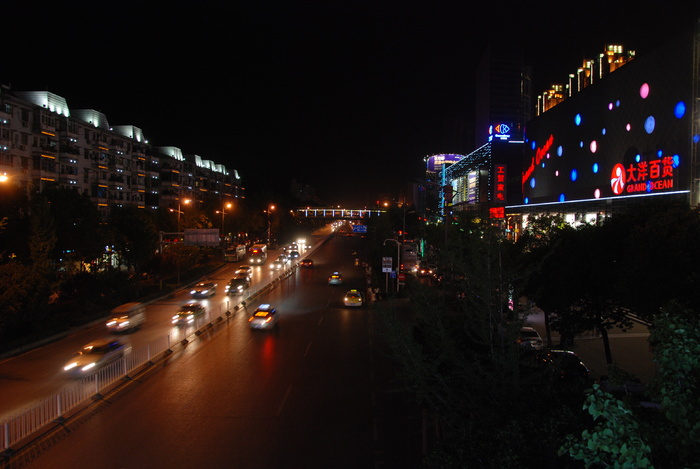 光谷夜景图片