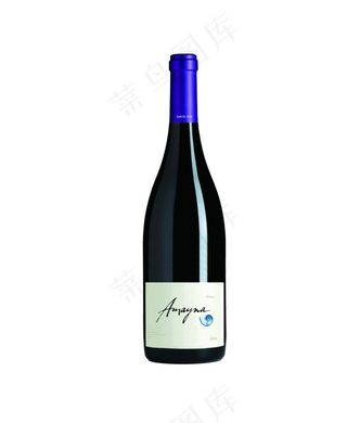 蓝色幻想庄园红酒瓶psd文件
