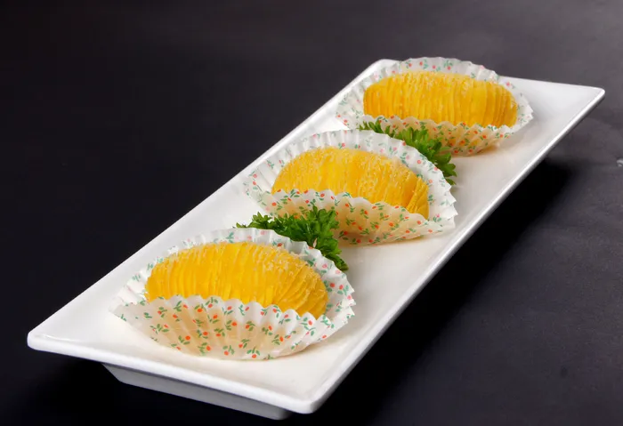 酥皮榴莲酥图片